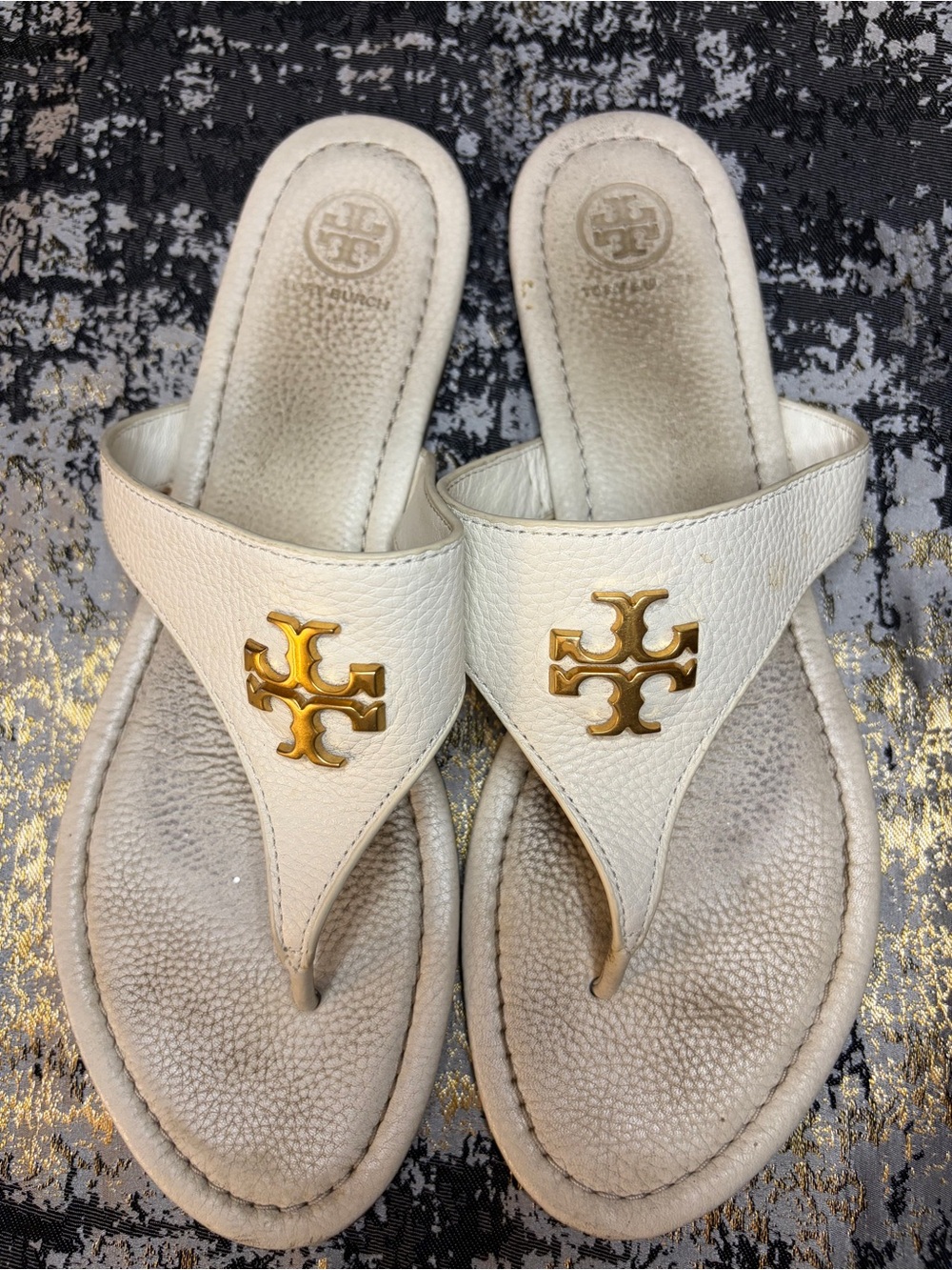 Tory Burch White Leather Thong Sandals with Gold Logo 10.5